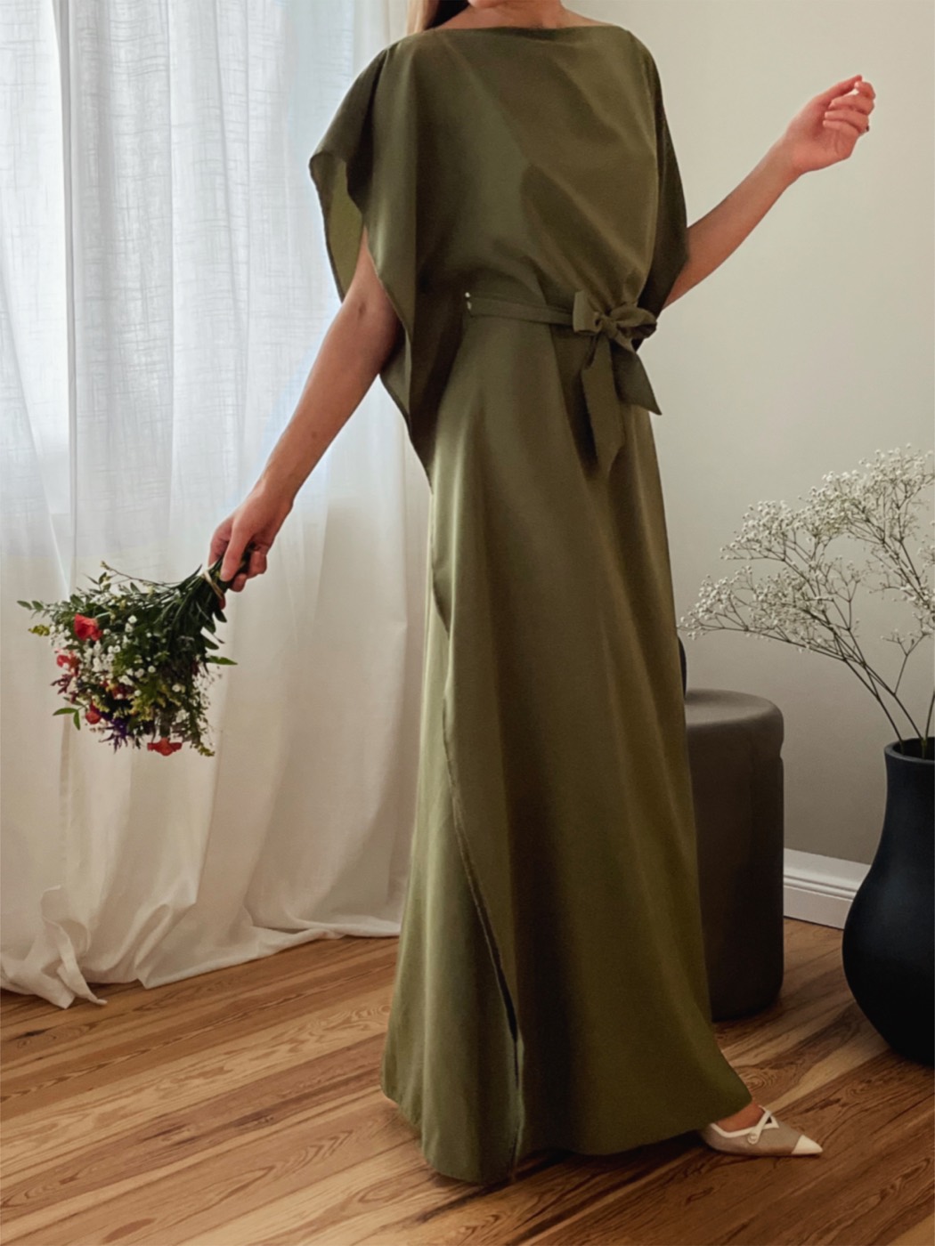 Long green micro-satin dress